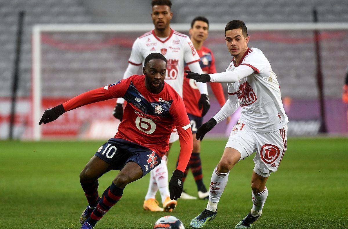 手曾在正式 手曾在正式