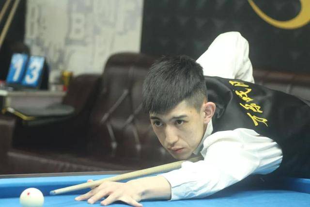 会的成功举 会的成功举