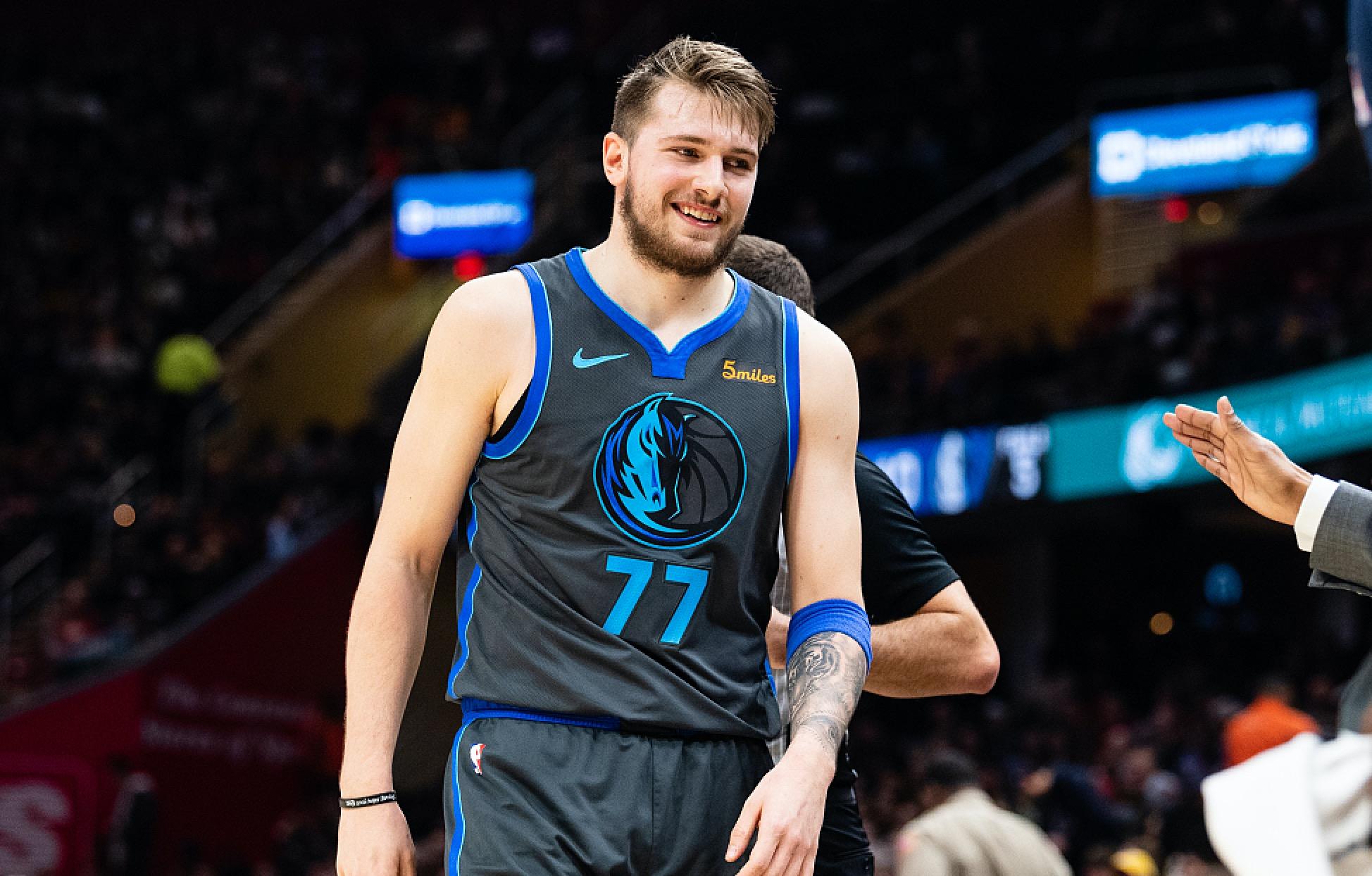 明对比的是 明对比的是